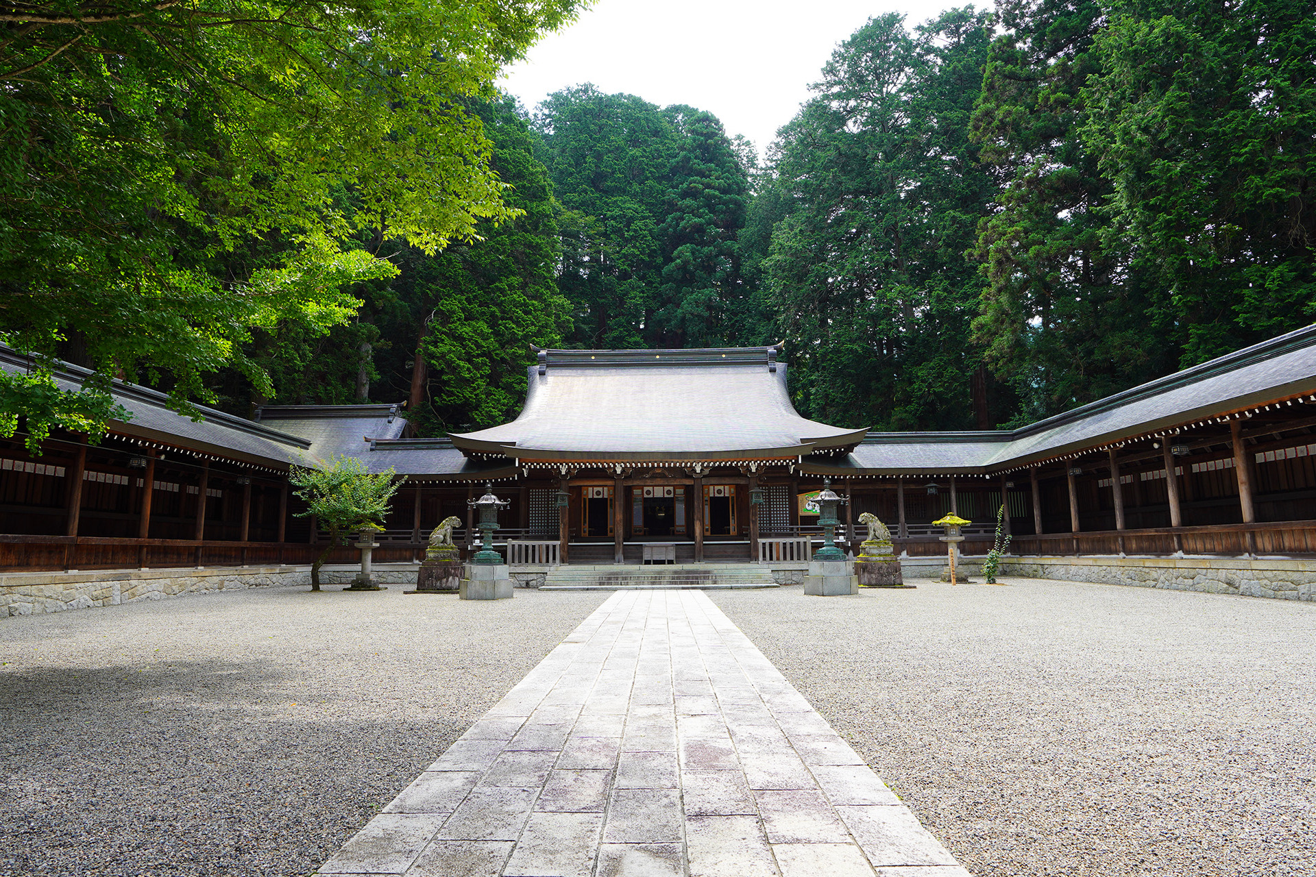 飛驒一宮水無神社