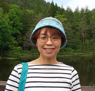 シモハタエミコ