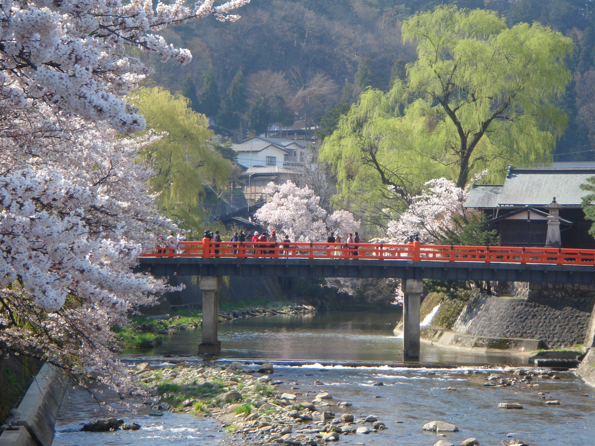 赤い中橋