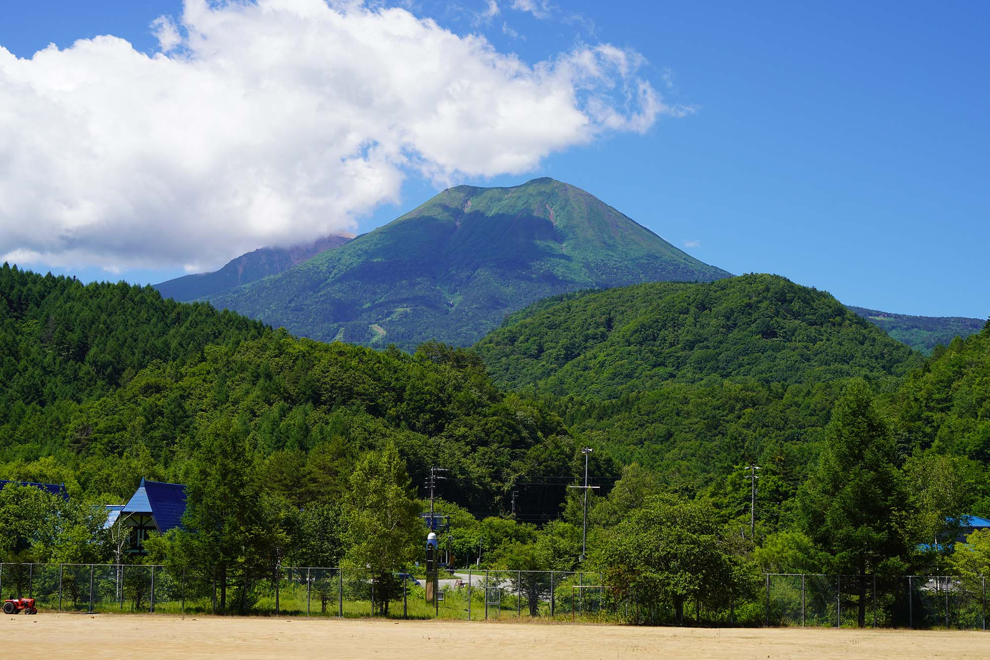 高山市高根町（日和田体育館付近）