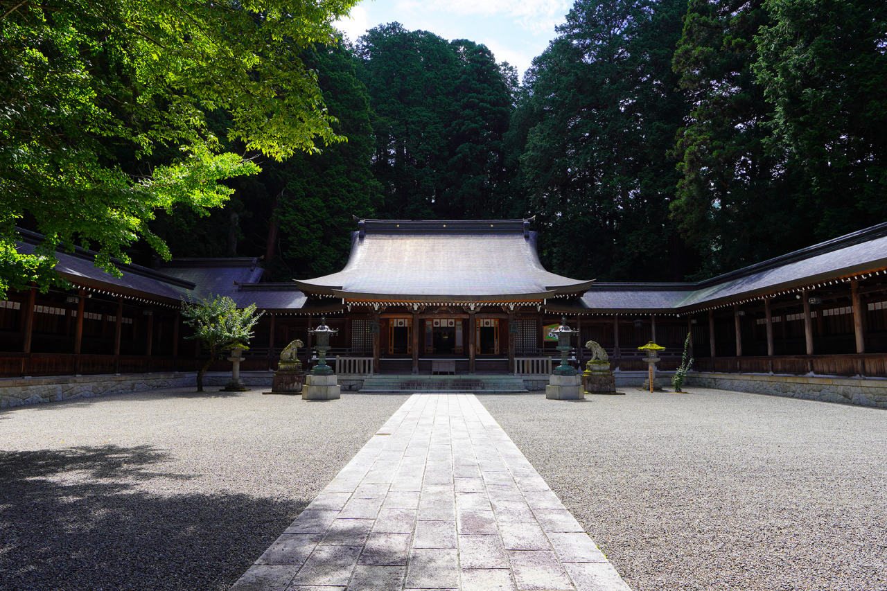 飛驒一宮水無神社