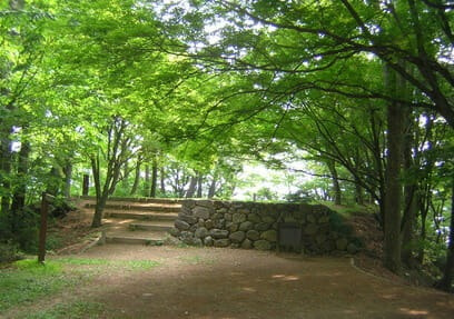 高山城址（城山公園本丸）