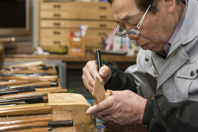 彫刻職人 東彫刻 東勝廣