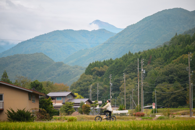 御嶽を望む、飛騨の里山ライド
