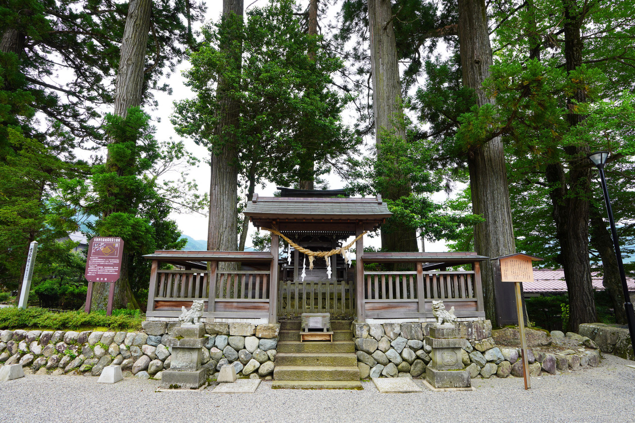 白川神社