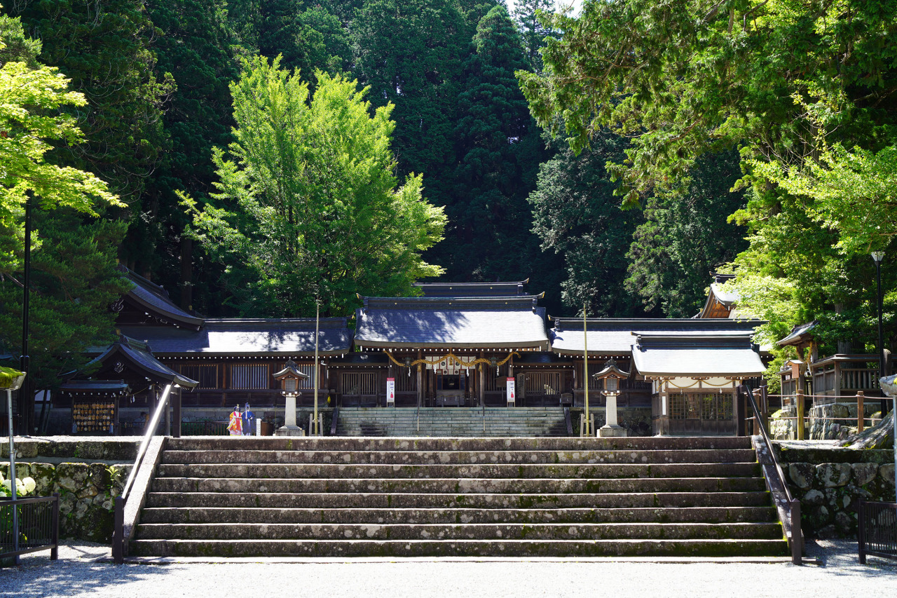 飛驒一宮水無神社