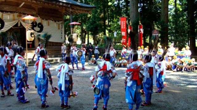 荒城神社鉦打・獅子舞