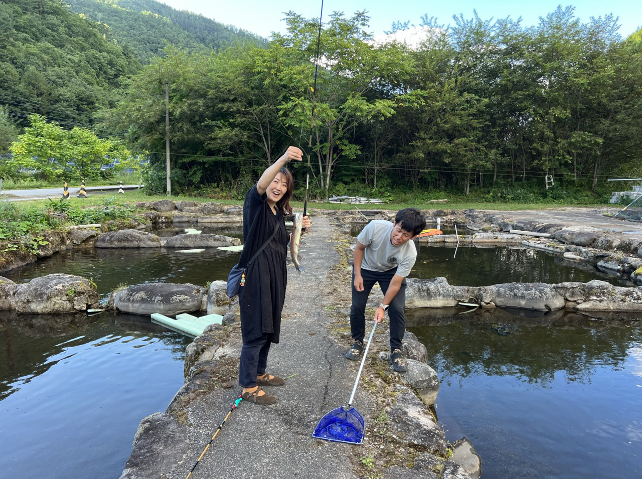 春から夏にかけての釣り堀池