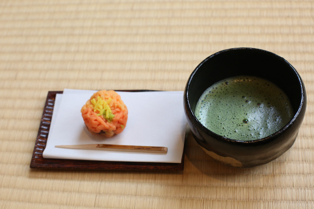 てぃーさろんてきすい